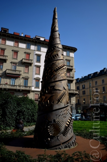 Torre a Spirale di Arnaldo Pomodoro @Milano_ www.culturefor.com